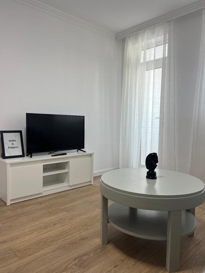 Sunny Apartment Center Suceava Exterior foto